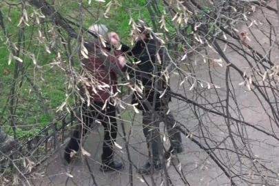 Samsun'da cadde ortasında yaşlı adamla genç arasında gerginlik