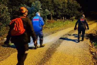 Antalya'da misafirliğe geldiği evin önünden kaybolan çocuk için ekipler alarma geçti