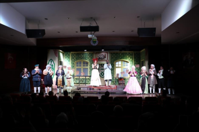 Bursalılar “Hastalık Hastası” oyununu sevdi