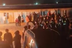 Mersin'de Akkuyu NGS çalışanları, barınma ve beslenme şartları protesto etti