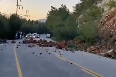 Muğla Marmaris'te heyelan: Karayolu ulaşıma kapandı