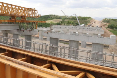 Deprem bölgesine yönelik yatırımlar hız kesmeyecek