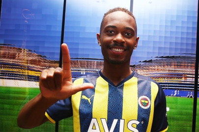 Fenerbahçe'de ilk ayrılık! Sosyal medyadan açıkladı...