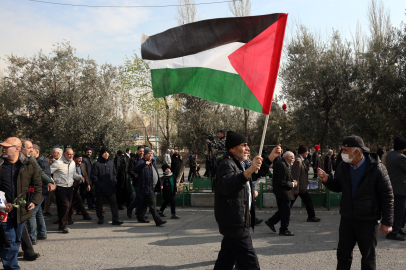 Gazze'deki ateşkes anlaşması İran'da kutlandı