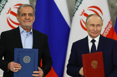 İran ve Rusya'dan 47 maddelik 'Kapsamlı Stratejik İş birliği Anlaşması'