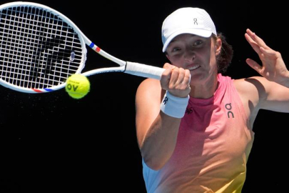 Avustralya Açık'ta Swiatek ve Minaur 4. tura yükseldi