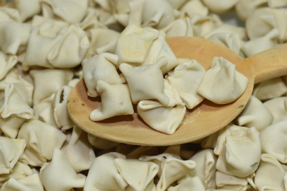 Izgara köfteye kanatlı et, Kayseri mantısına sakatat kattılar