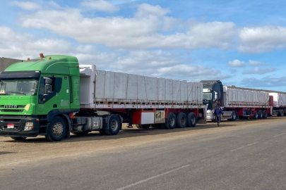 Ateşkesin ardından Gazze'ye yardım tırları girmeye başladı