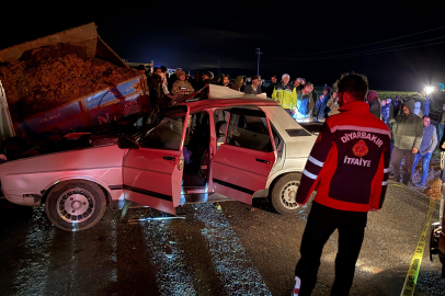 Diyarbakır'da otomobil park halindeki römorka çarptı: 1 ölü