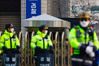 Yoon hakkında tutuklama kararı çıkaran mahkeme tahrip edildi