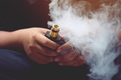 "Elektronik sigara akciğerlerde kalıcı hasara neden olabiliyor"