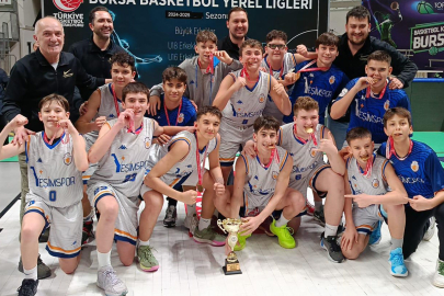 Yeşim Spor U14 takımı namağlup Bursa şampiyonu oldu