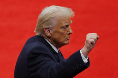 Trump hızlı başladı! Yeni kararnameleri imzaladı, 78'ini iptal etti