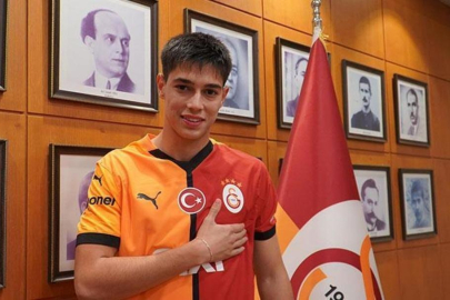 Galatasaray genç yıldızı Berat Yılmaz'ı İskenderunspor'a kiralık gönderdi