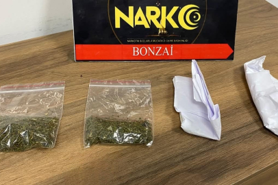 Bursa'da uyuşturucu tacirleri 60 gram bonzai ile yakalandı