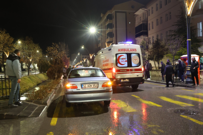 Nevşehir'de otomobil yayalara çarptı: 2 yaralı