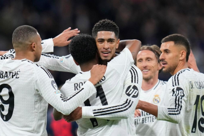 Real Madrid 5 golle kazandı