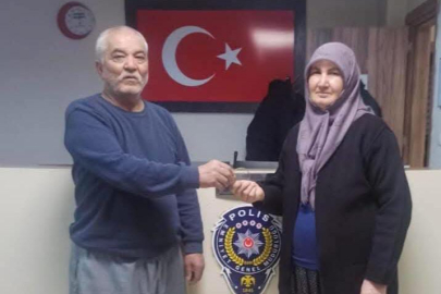 Bulduğu altın bileziği sahibine teslim etti
