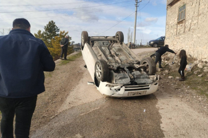 Kütahya'da otomobil takla attı