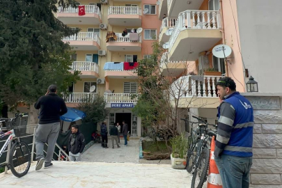 Muğla Marmaris’te depreme dayanıksız bina tahliye edildi