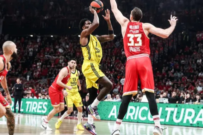 Fenerbahçe Beko lideri devirdi