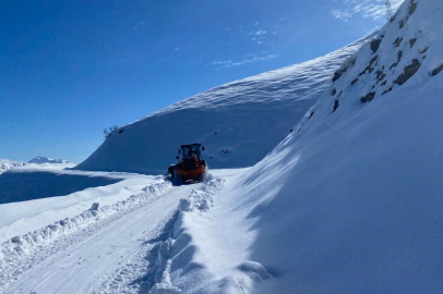 Batman Sason'da kardan kapanan köy yolları ulaşıma açıldı