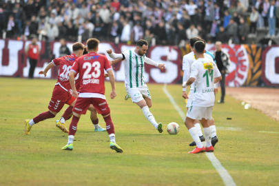 Bursaspor bitti demeden bitmez! Timsah 3 puanı kaptı...