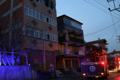 Denizli'de evde çıkan yangında çocuklarını kurtaran anne yaşamını yitirdi