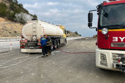 Kastamonu'da  D100 korkutan tanker yangını