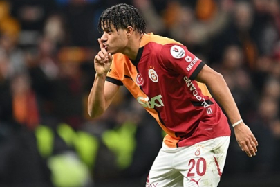 Okan Buruk'tan Galatasaraylıların beklediği karar çıktı!