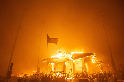 California'da zehirli kül alarmı