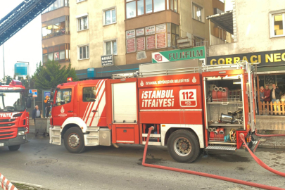 İstanbul Kartal'da çatı yangını