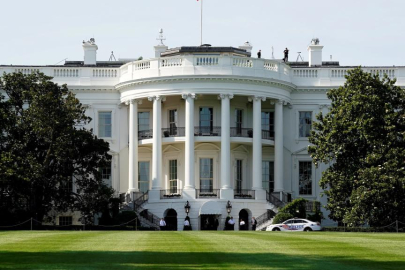 Beyaz Saray: Federal yardımları durduran yönerge iptal edildi