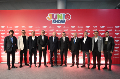 Bursa Yıldırım Belediye Başkanı&nbsp;Yılmaz'dan Junıoshow'a tam destek