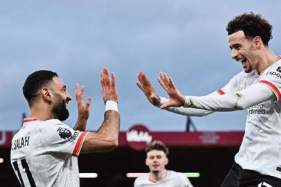 Mohamed Salah sahne aldı, Liverpool kazandı!!