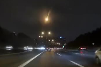 İstanbul TEM Otoyolu'nda makas atarken kaza yapan araç kamerada