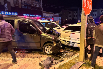 Bursa’da ehliyetsiz iki sürücünün karıştığı kazada 3 kişi yaralandı