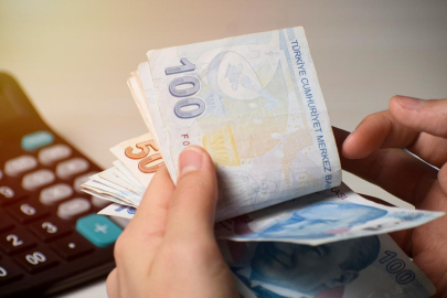 Emekli olmak için 60 yaşını bekleyenlere kötü haber!