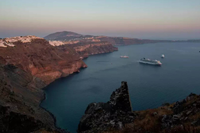 Santorini Adası'nda 30 kilometrelik fay hattı aktif hale geldi