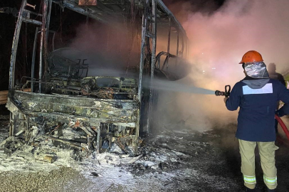 Kastamonu'da seyir halindeki yolcu otobüsü alev alev yandı