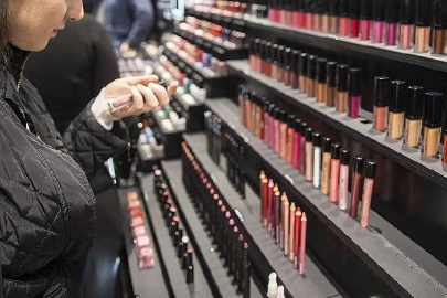 Kozmetik şirketi Estee Lauder binlerce çalışanını işten çıkaracak