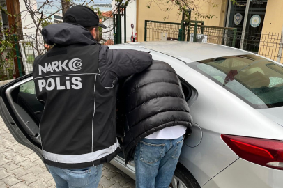 İzmir'de uyuşturucu operasyonu: 5 tutuklama