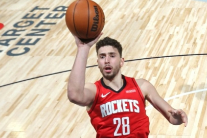 Alperen Şengül'ün double-double'ı galibiyete yetmedi