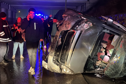 Kocaeli'de 2 otomobil çarpıştı: 5 yaralı