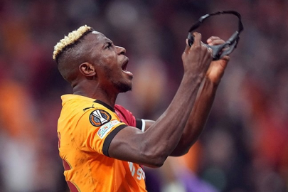 Victor Osimhen'e inanılması güç teklif: Napoli çaresiz bir şekilde razı oldu