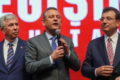 CHP’de 3’lü zirve: Özgür Özel, Mansur Yavaş ve Ekrem İmamoğlu bir araya geldi!