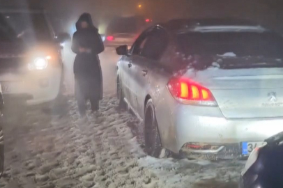 Kocaeli'de yüzlerce araç Kartepe yolunda mahsur kaldı