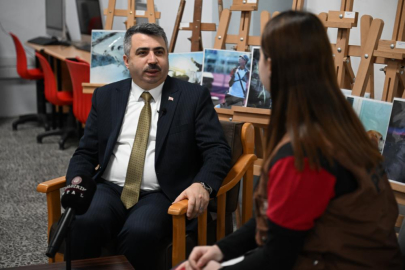 Bursa Yıldırım Belediye Başkanı Oktay Yılmaz mesaisine öğrenciler ile başladı