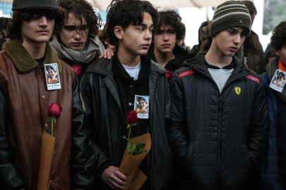 İstanbul Kadıköy'de bıçaklanarak öldürülen İtalyan şefin oğlu son yolculuğuna uğurlandı