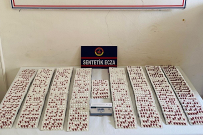 Manisa'da yüzlerce sentetik ecza hapı ele geçirildi